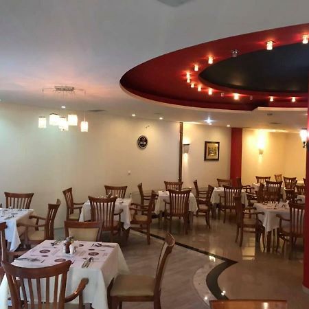 Bolero Hotel Ferizaj Esterno foto