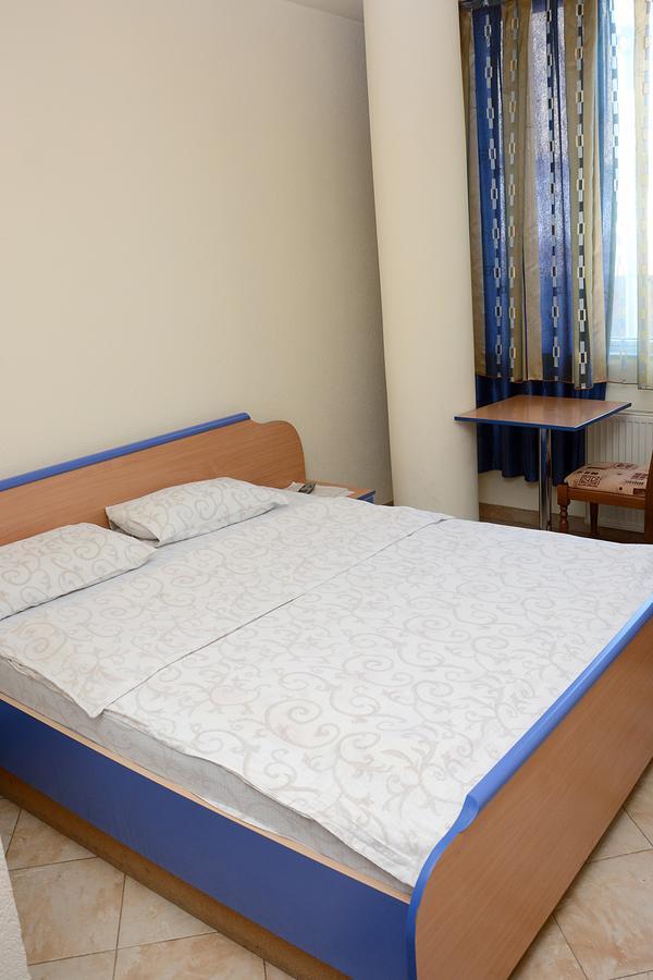 Bolero Hotel Ferizaj Esterno foto