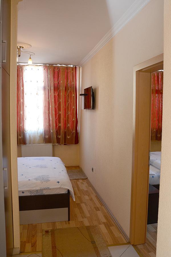 Bolero Hotel Ferizaj Esterno foto