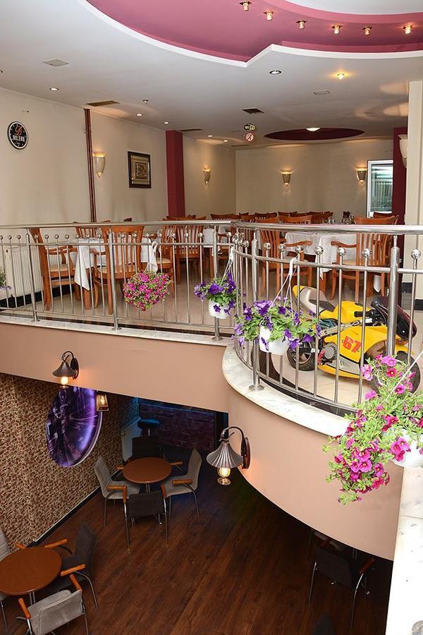 Bolero Hotel Ferizaj Esterno foto